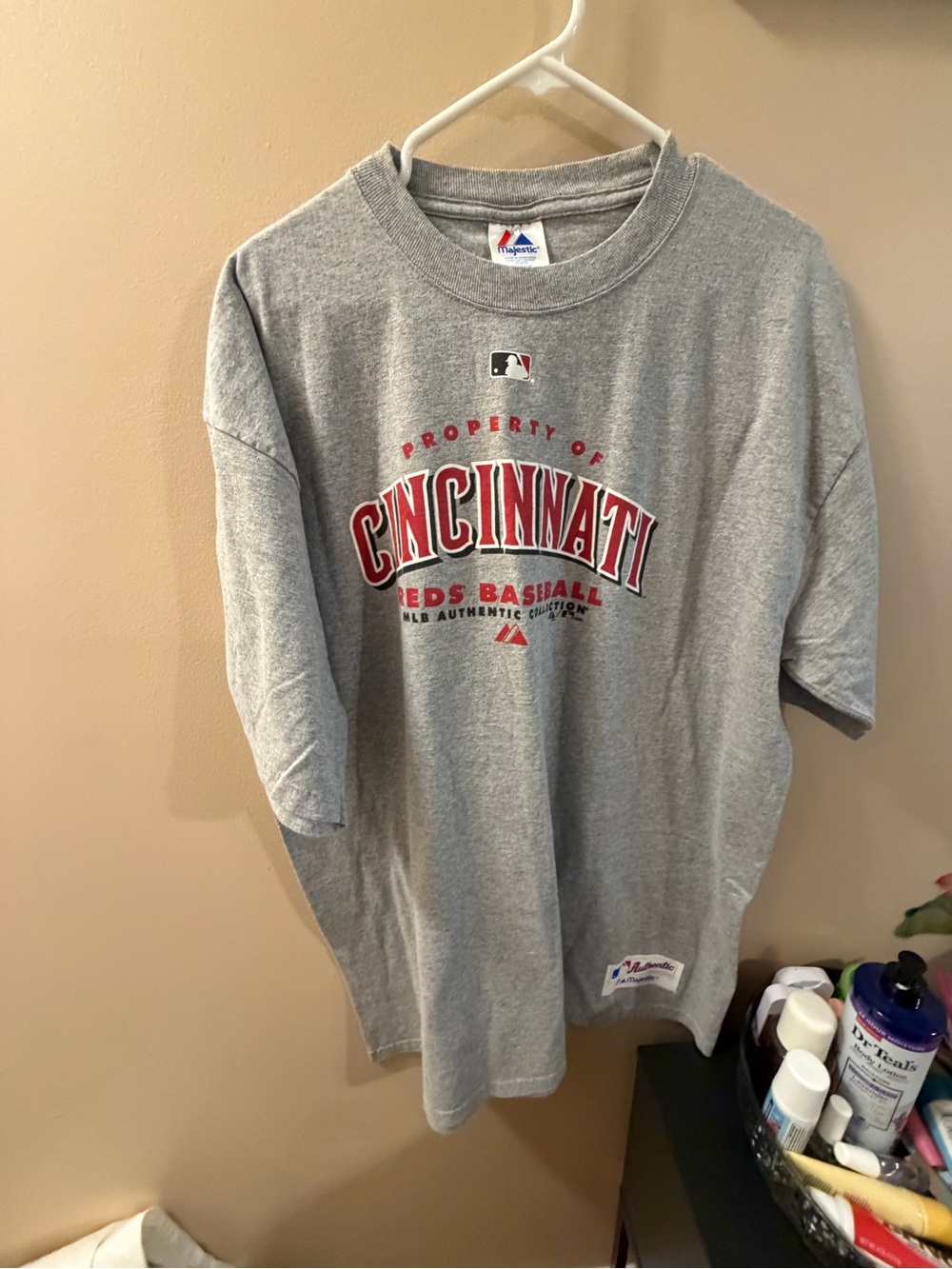 Majestic Cincinnati Reds Gray Graphic Tee size XL